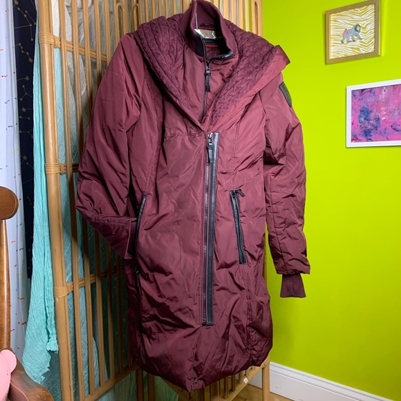 RUDSAK Jackets & Blazers - Heavy Down Coat “Bordeaux” Large w Leather Trim.